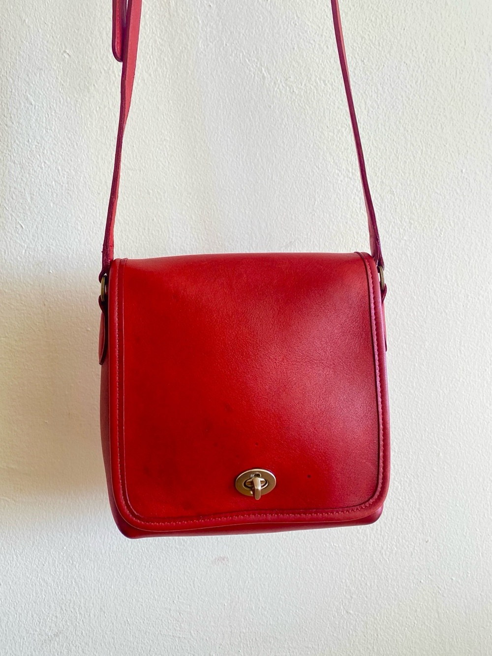 Vintage Coach Red Companion Flap Crossbody Bag (9076)
